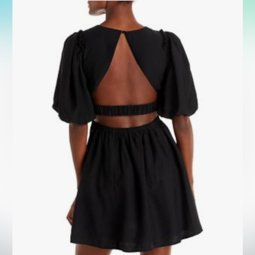 NWT moon river black mini dress with puff sleeve and cutout back Small